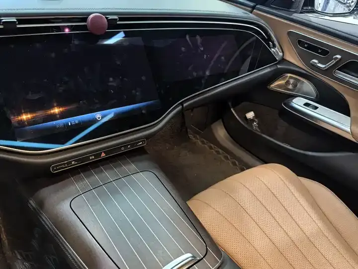 Mercedes Benz E Class 2024 E 300 L Luxury Model 9