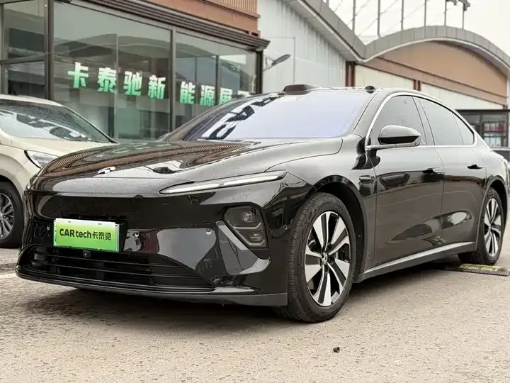 Open image lightbox: NIO ET7 2023 section 75kWh