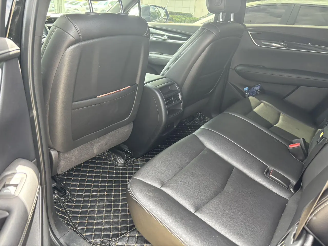 Cadillac 2022 XT5 48V 2.0T Two-Drive Luxury Automatic Gear 4