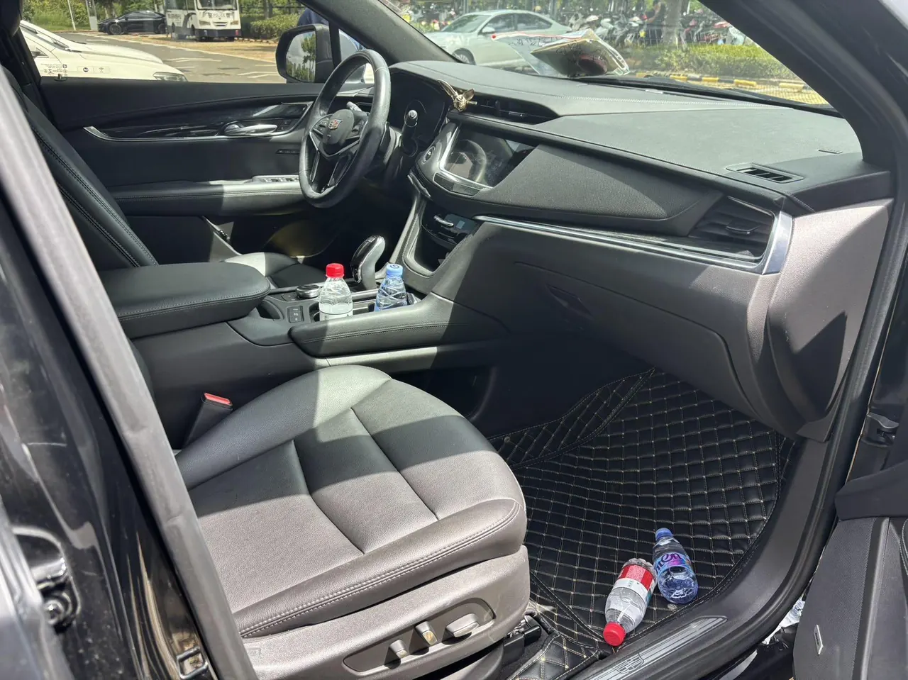 Cadillac 2022 XT5 48V 2.0T Two-Drive Luxury Automatic Gear 5