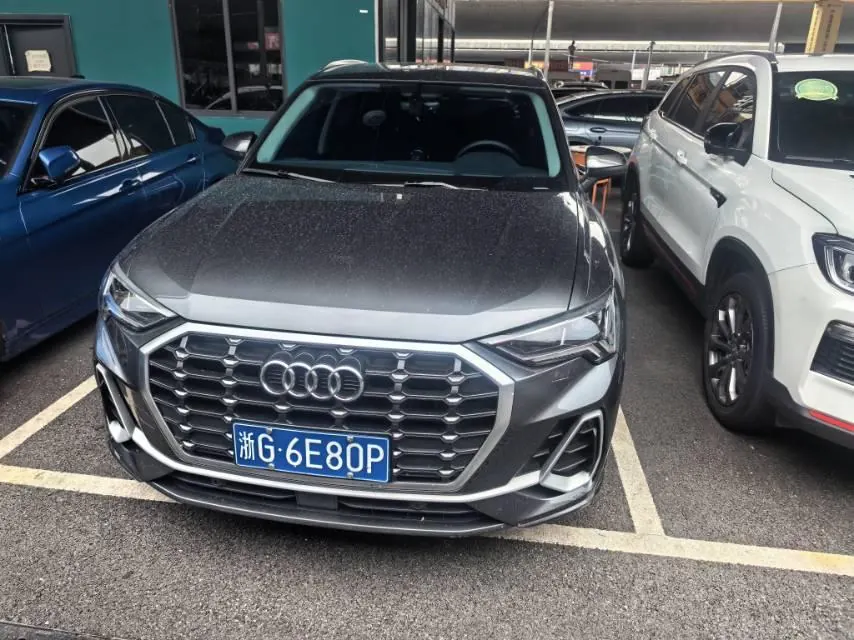 Audi 2022 Q3 1.4TFSI 35TFSI Fashion Dynamic Automatic 2