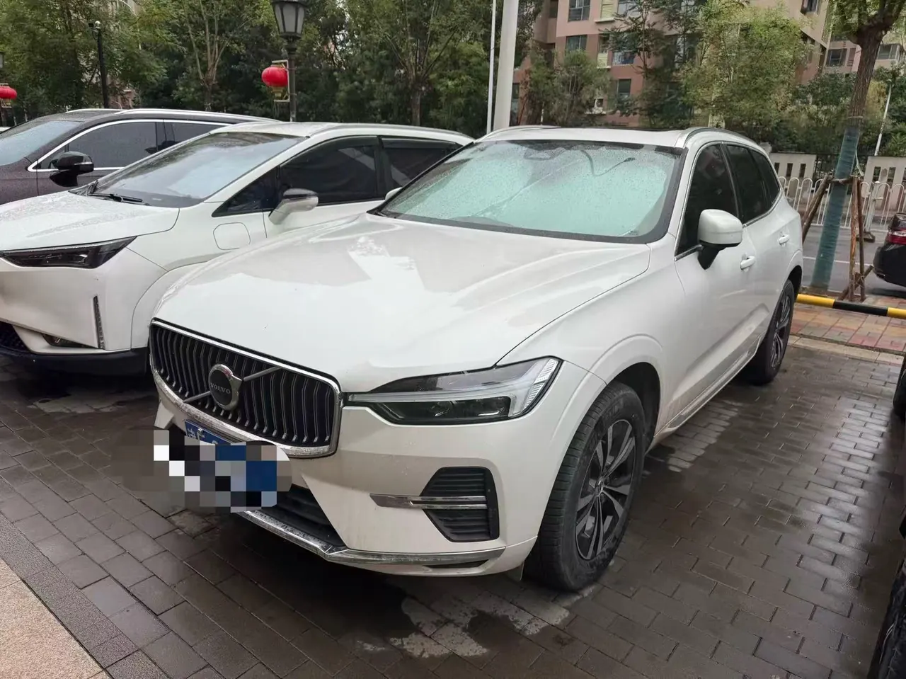 Volvo 2023 XC60 48V 2.0T B5 4-wheel-drive Zhiyi Deluxe Edition Automatic Gear - View 1