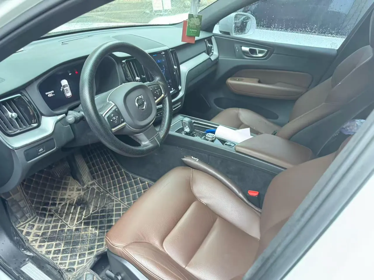 Volvo 2023 XC60 48V 2.0T B5 4-wheel-drive Zhiyi Deluxe Edition Automatic Gear 2