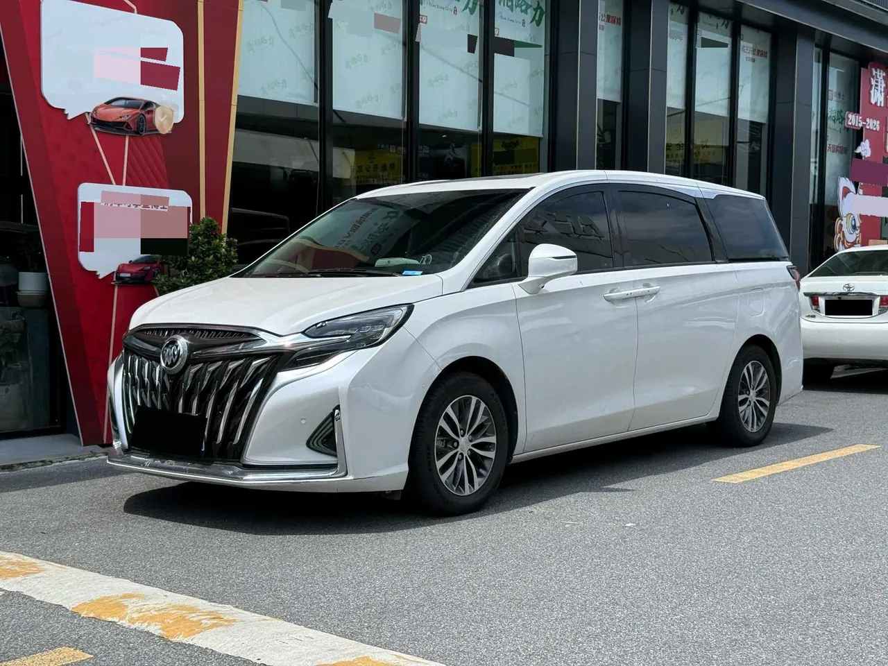 Buick 2021 GL8 ES Lu Zun 2.0T 653T Exclusive Automatic Gear - View 1