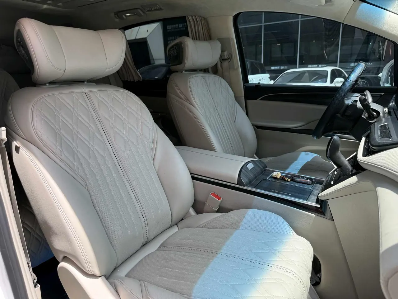 Buick 2021 GL8 ES Lu Zun 2.0T 653T Exclusive Automatic Gear 10