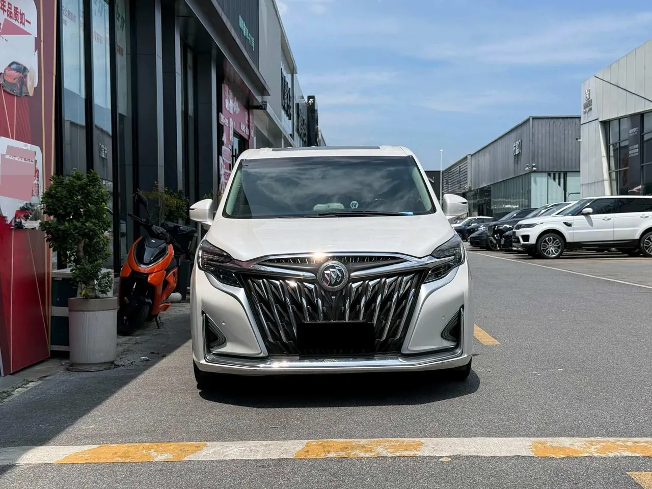 Buick 2021 GL8 ES Lu Zun 2.0T 653T Exclusive Automatic Gear 2
