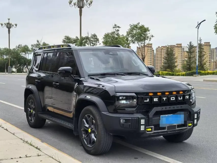 Jetour 2023 Traveler 2.0T Four-Wheel-Drive Cross-Country PRO Automatic 2