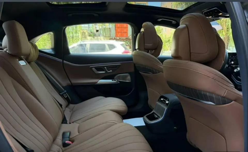 Mercedes Benz E Class 2024 E 300 L 48V 2.0T Luxury Automatic Gear 4