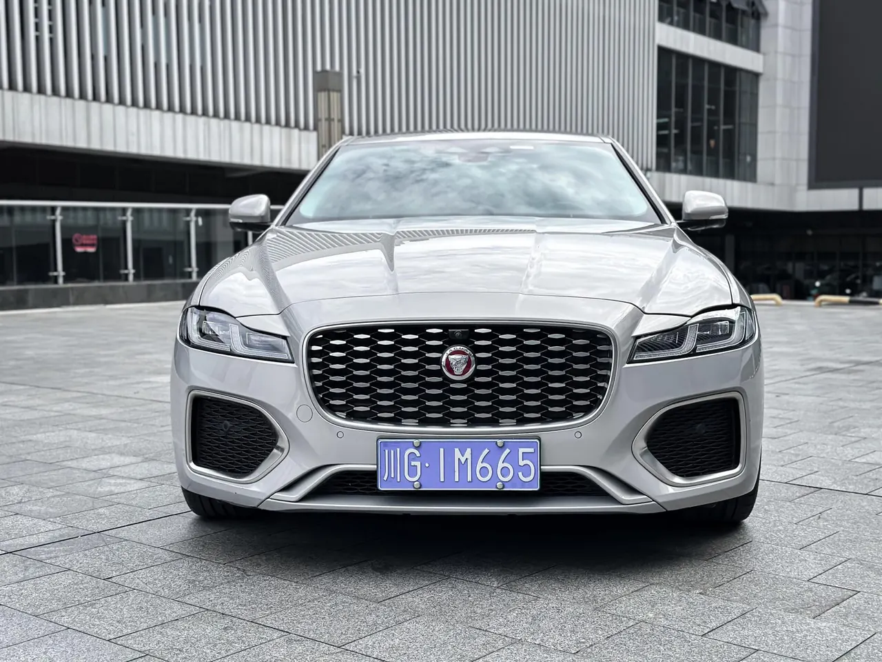 Jaguar 2023 XFL 2.0T P 12500.00g Drive Enjoy Deluxe Edition Automatic Gear 2