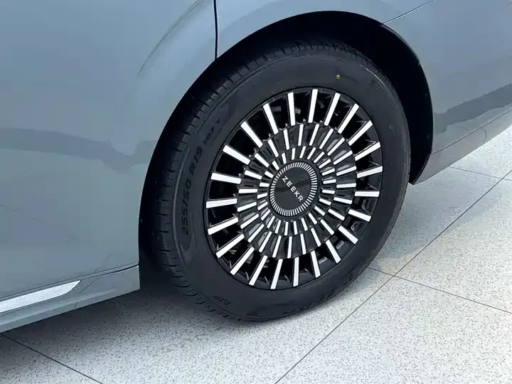 Zeekr 009 2024 six-seat executive four-wheel drive 108kWh 11