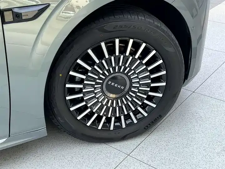 Zeekr 009 2024 six-seat executive four-wheel drive 108kWh 8
