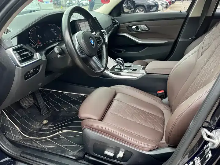 BMW 3 Series 2022 325Li M Sports Suit 10