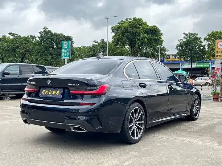 BMW 3 Series 2022 325Li M Sports Suit 7