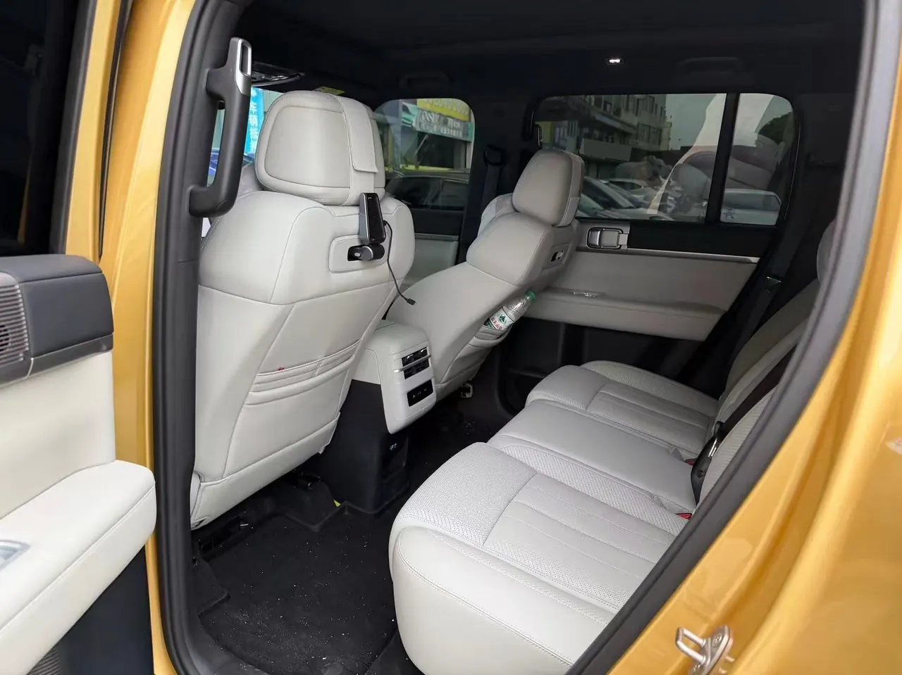 FangChengBao 2025 titanium 7 1.5T stepless 190KM four-wheel drive Ultra version of automatic gear 3