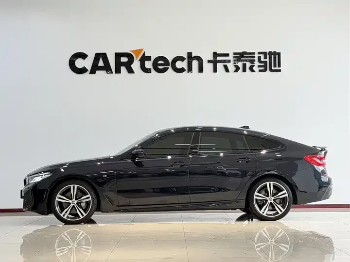 BMW 6 GT 2022 630i M sports suit 5