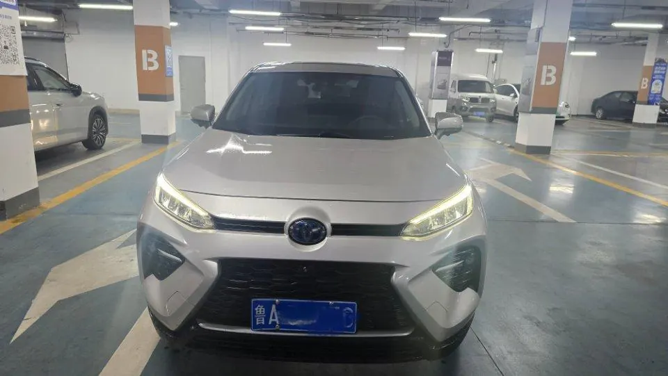 Toyota 2020 Weilanda Dual Engine 2.5 Stepless Four-wheel Drive Deluxe Automatic Gear 2
