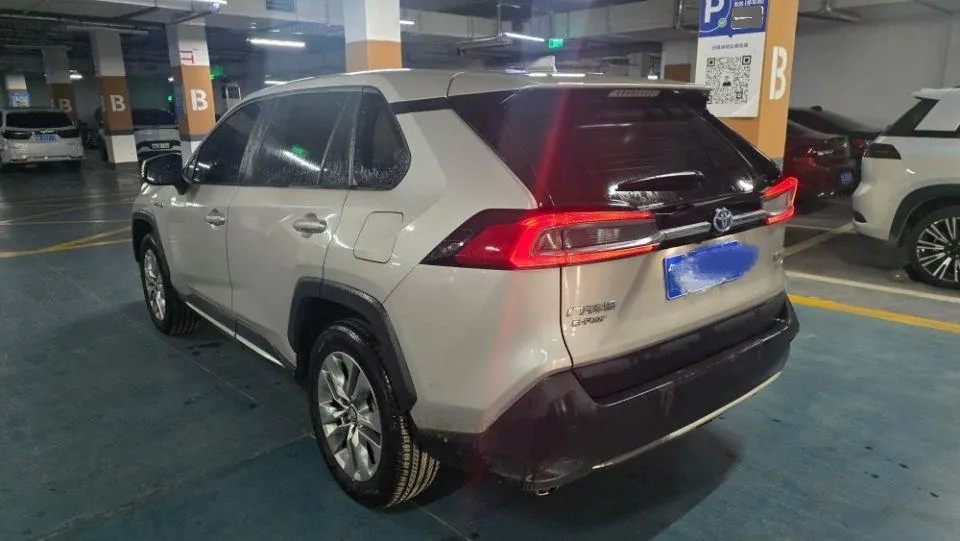 Toyota 2020 Weilanda Dual Engine 2.5 Stepless Four-wheel Drive Deluxe Automatic Gear 6