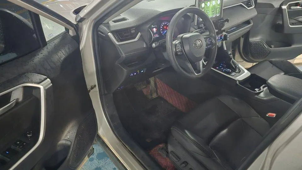 Toyota 2020 Weilanda Dual Engine 2.5 Stepless Four-wheel Drive Deluxe Automatic Gear 8