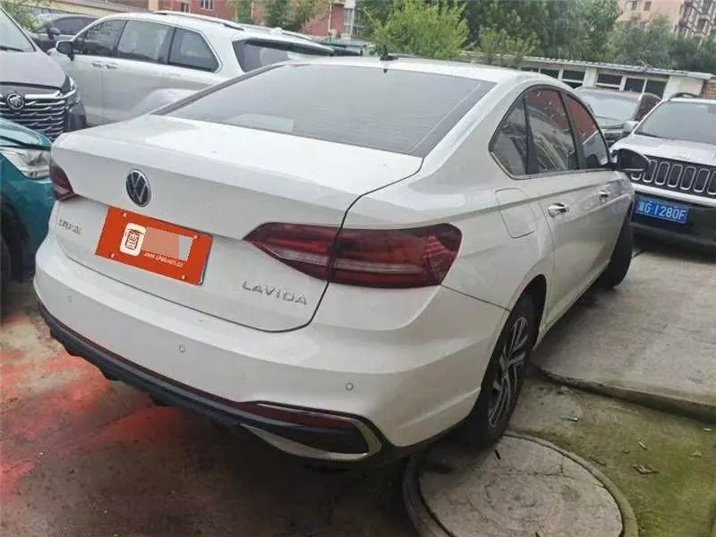 Volkswagen 2026 LaVida 1.5 Star 5 Million Edition Automatic Gear 3