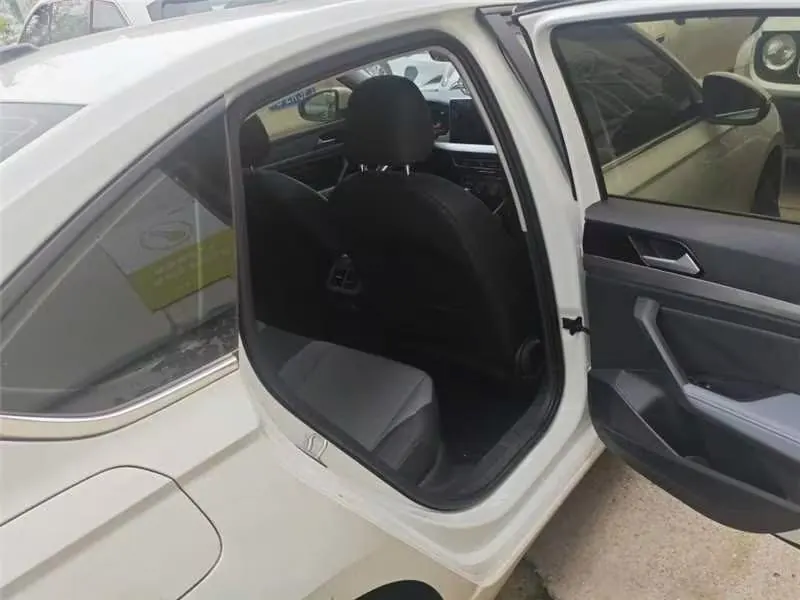 Volkswagen 2026 LaVida 1.5 Star 5 Million Edition Automatic Gear 4