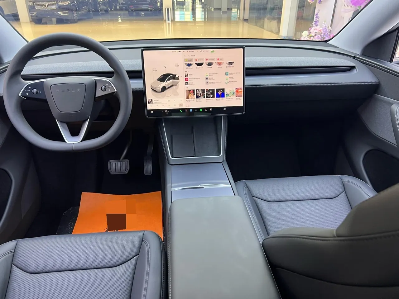 Tesla 2025 Model Y long endurance all-wheel drive version automatic transmission 4