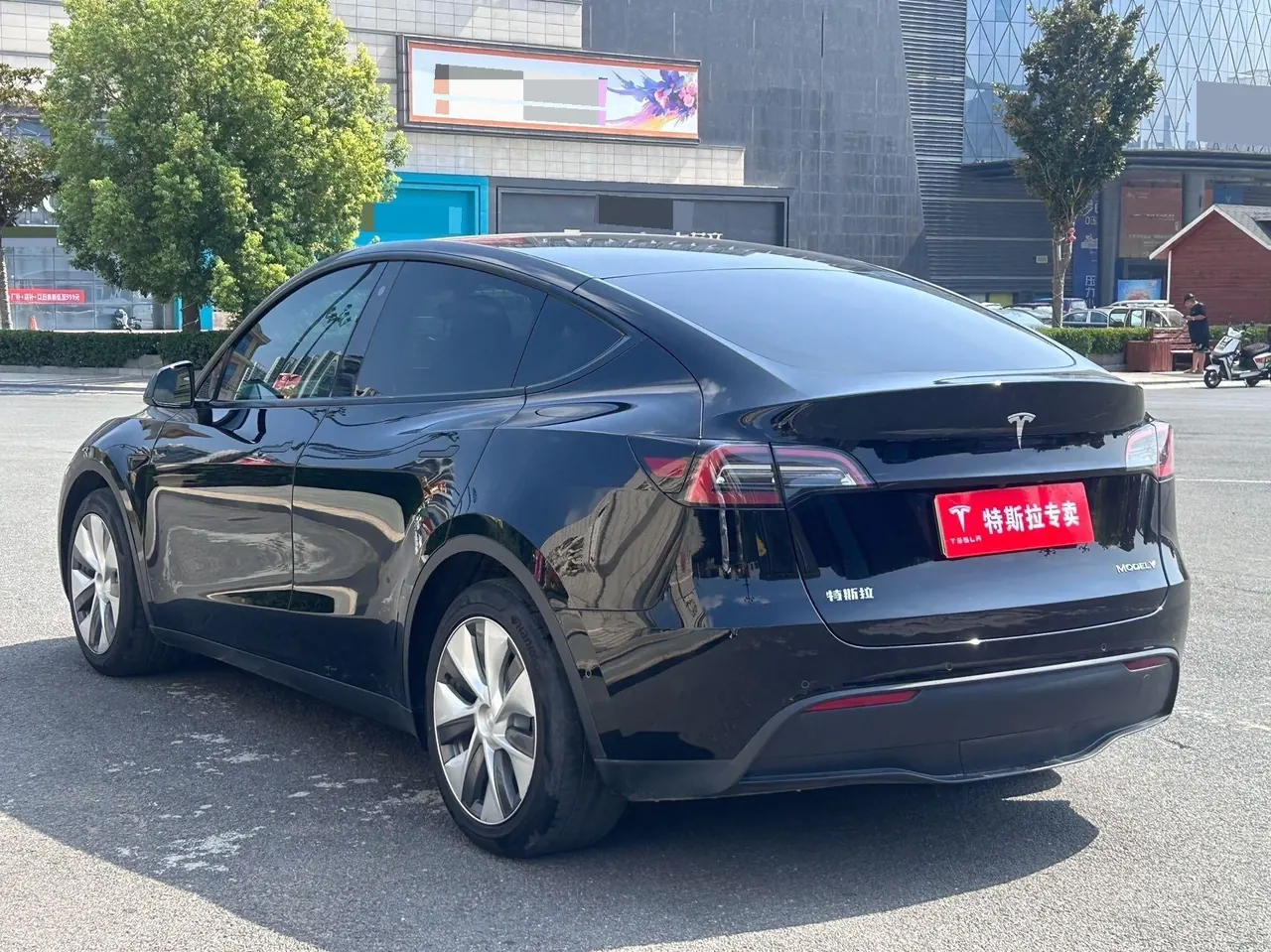 Tesla 2022 Model Y rear-wheel drive version automatic transmission 9