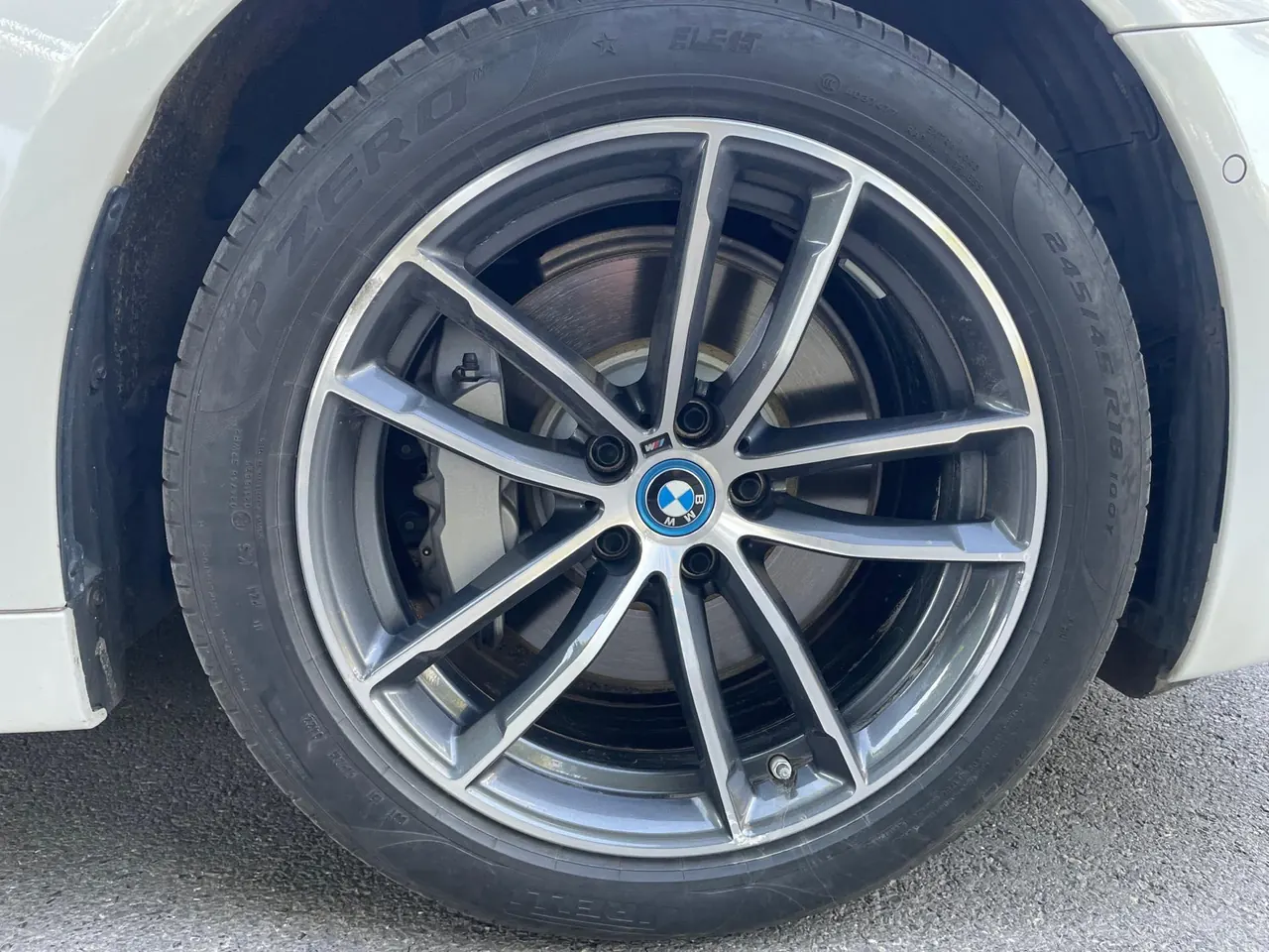 BMW 5 New Energy 2022 535Le 2.0T Pioneer Edition M Sports Suit (Change 3) Automatic Gear 10