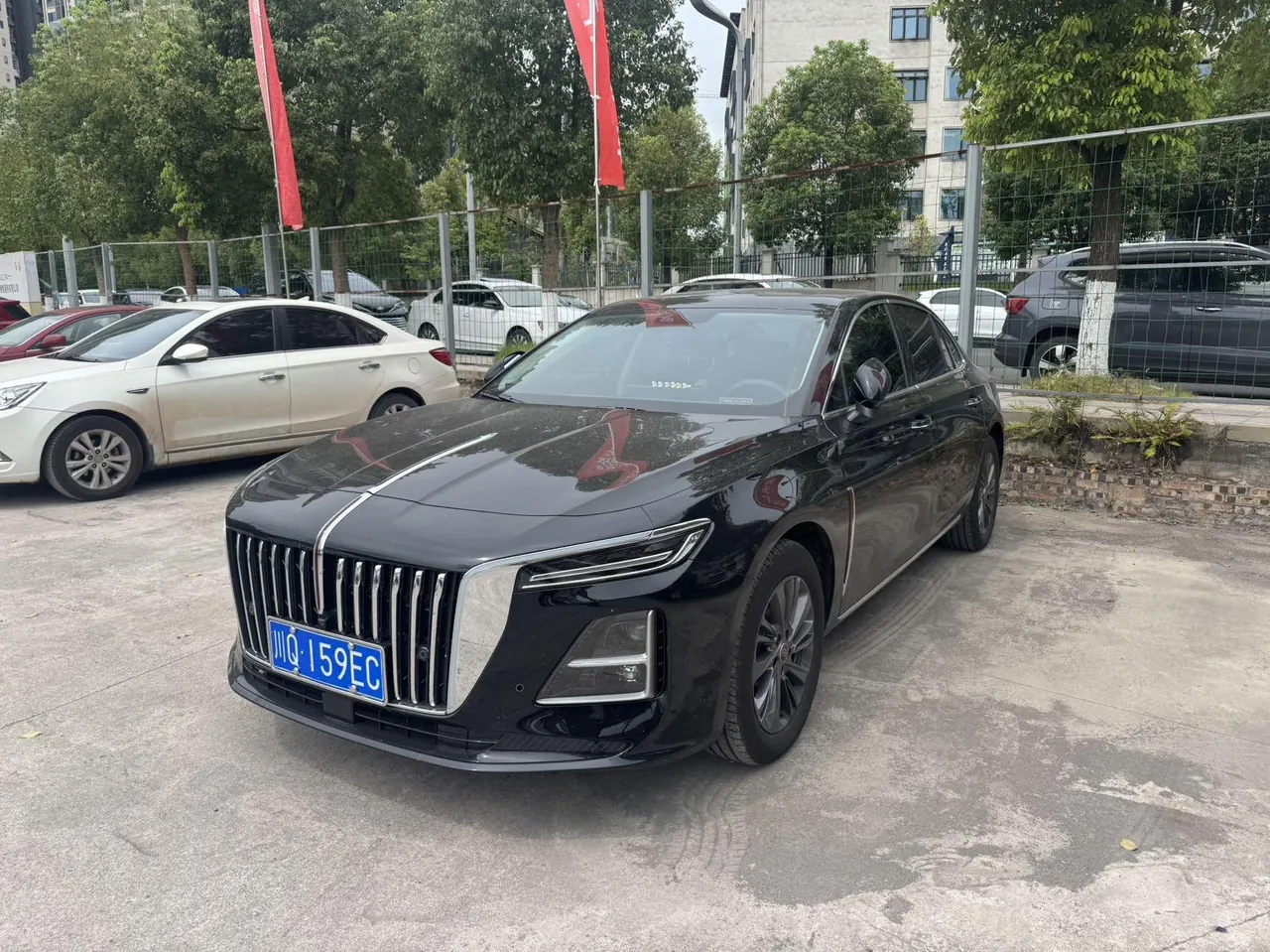 HongQi 2026 H5 1.5T Flag Rhyme Pro Edition Automatic Gear - View 1