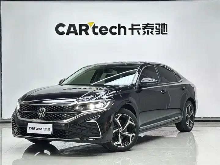 Passat 2025 outstanding 330TSI Star Elite Edition - View 1