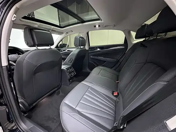 Passat 2025 outstanding 330TSI Star Elite Edition 8