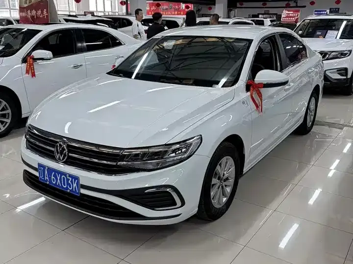 Bora 2024 200TSI DSG Smooth Edition - View 1
