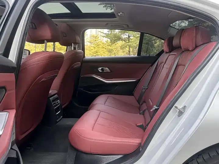 BMW 3 Series 2024 325Li M Sports Night Suit 10