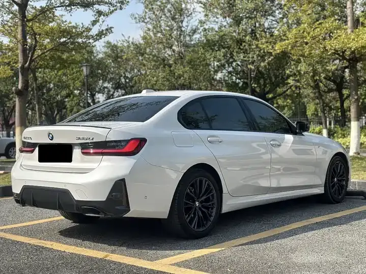 BMW 3 Series 2024 325Li M Sports Night Suit 11