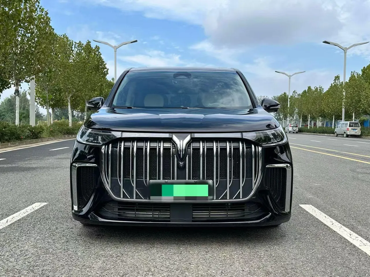 Voyah 2024 Dreamers PHEV 1.5T Long Endurance Premium Edition Automatic Gear 2