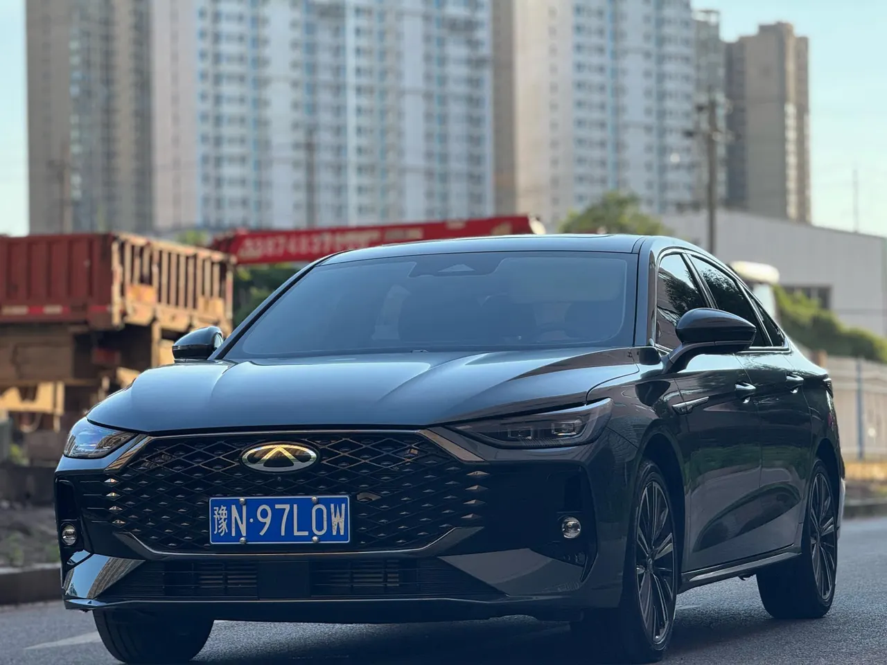 Открыть галерею: Chery 2025 Erez 8 Pro 1.6TGDI 290TGDI Luxury Automatic Gear