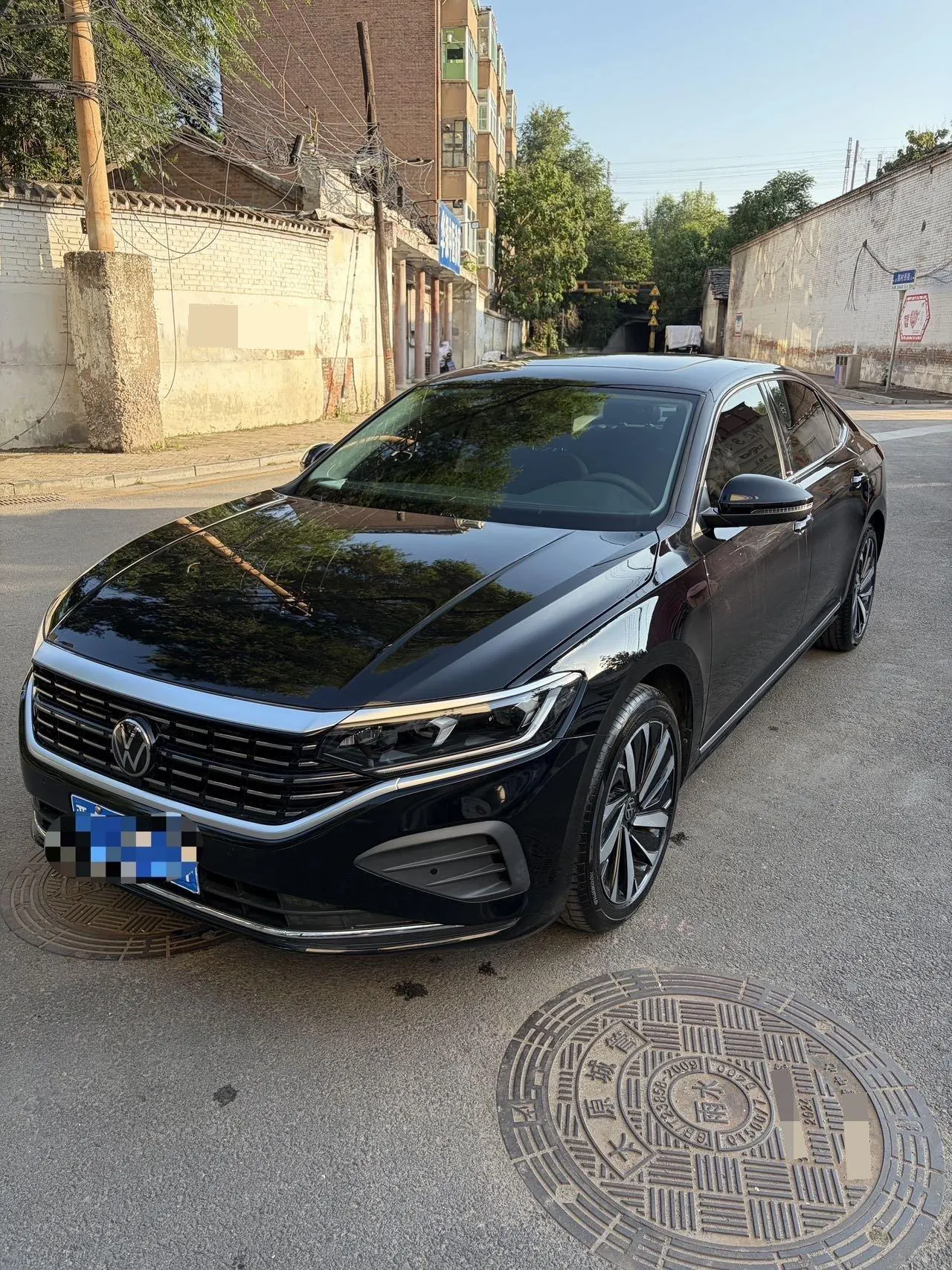 Volkswagen 2025 Passat 2.0TSI 380TSI outstanding star dragon version automatic gear - View 1