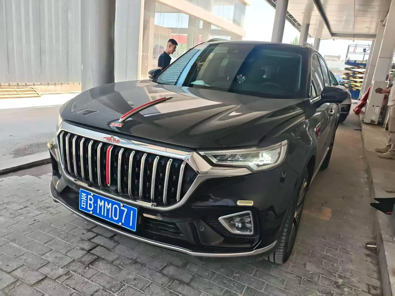 Open image lightbox: HongQi 2022 HS5 2.0T 4-wheel drive smart flag-sharing version automatic gear