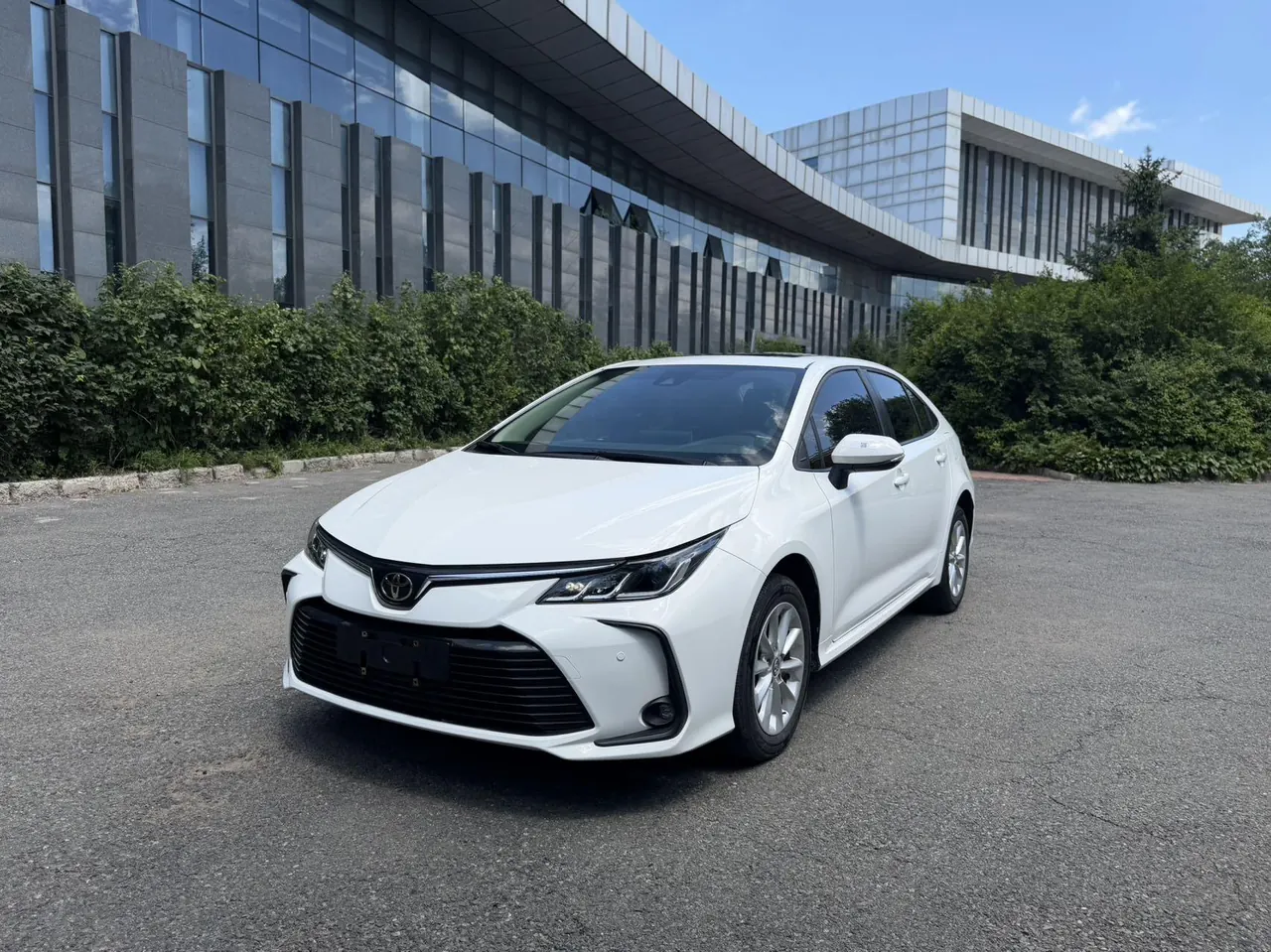 Toyota 2022 corolla 1.2T stepless pioneer PLUS version automatic gear - View 1