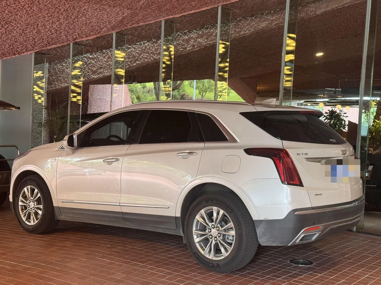 Cadillac 2021 XT5 2.0T 28T 4-wheel drive luxury automatic gear 2