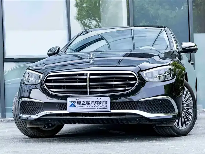 Mercedes Benz E-Class 2023 to E 300 L Fashion 3
