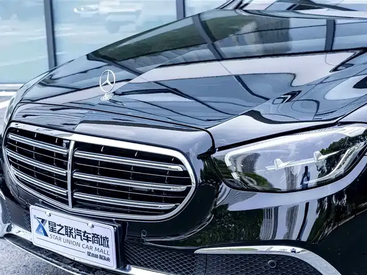 Mercedes Benz E-Class 2023 to E 300 L Fashion 4