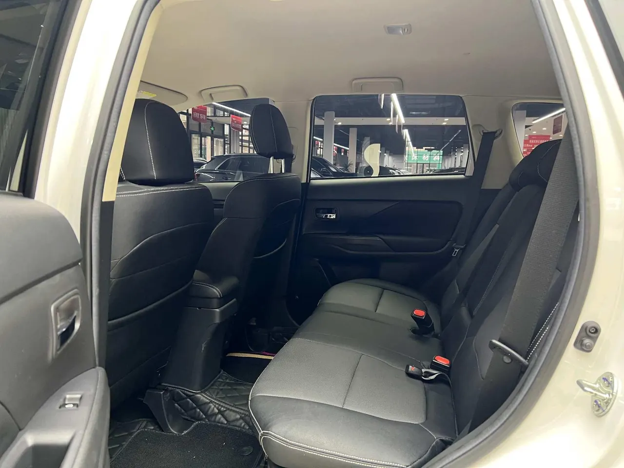 Mitsubishi 2021 Outlander 2.0 Stepless Two-Drive Smooth Edition 5-seat (Changed) Automatic Gear 9
