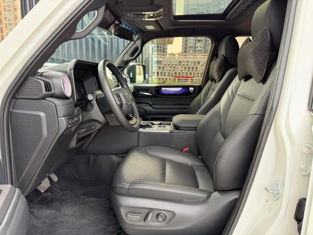 Toyota 2024 Prado HEV 2.4T all-around TX version 5-seat automatic gear 16