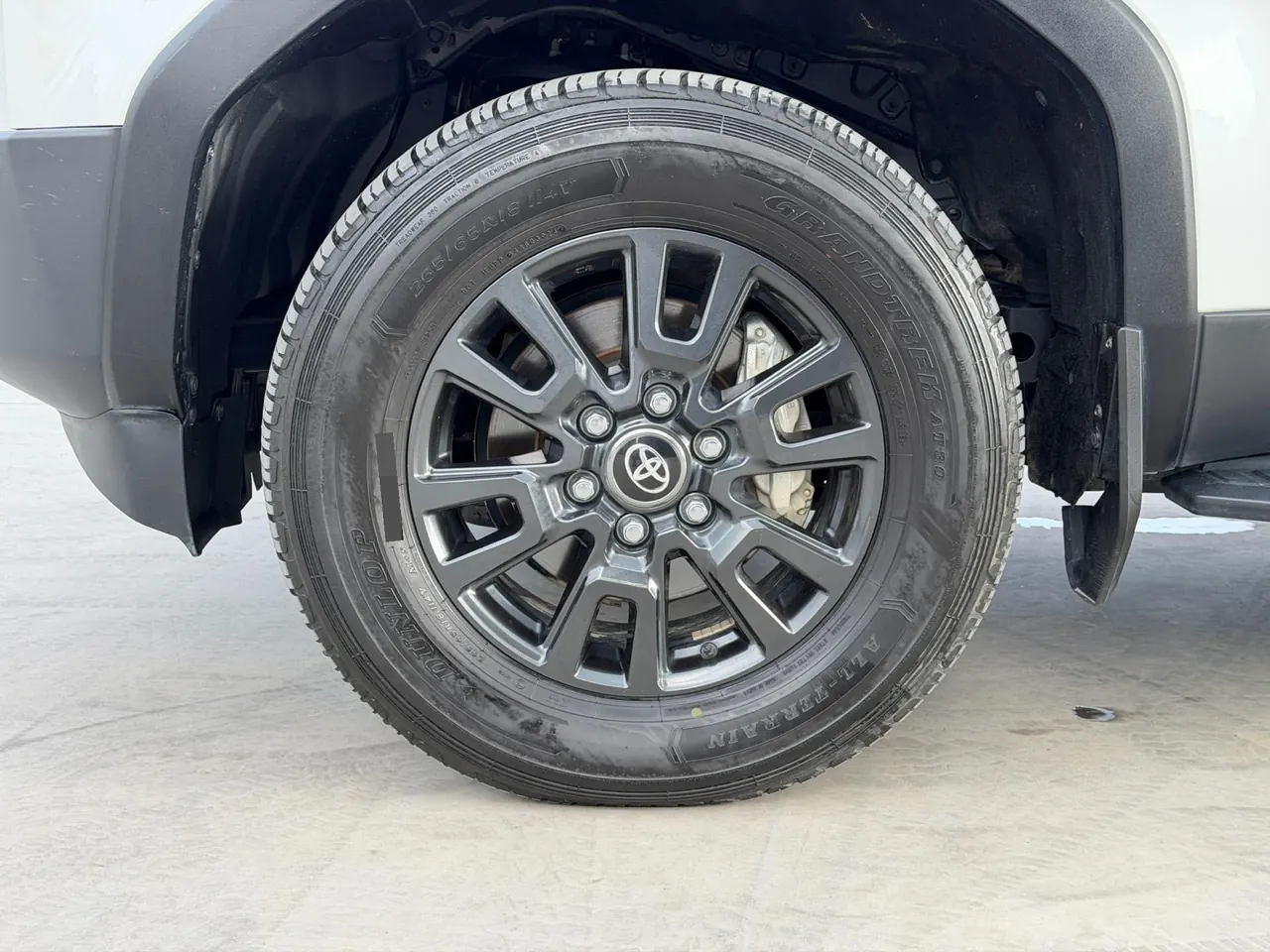 Toyota 2024 Prado HEV 2.4T all-around TX version 5-seat automatic gear 19
