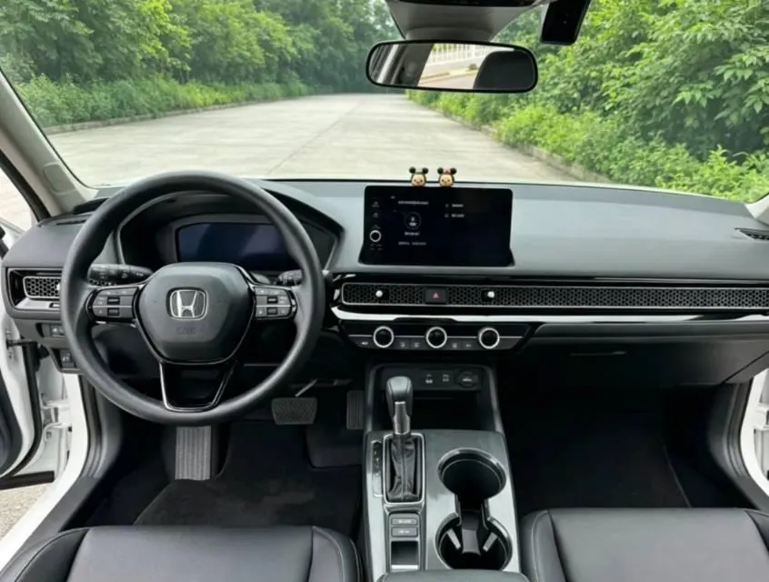 Honda 2025 Civic 1.5T Stepless 240TURBO Zhiqu Plus Automatic Gear 3