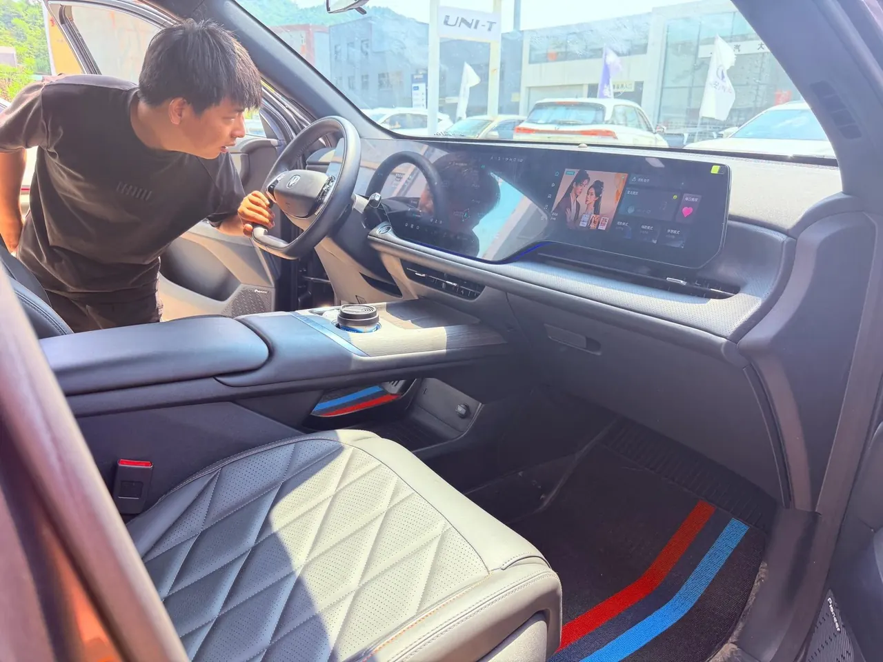 ChangAn 2025 CS75 PLUS 2.0T Ultra New Blue Whale Smart Engine Automatic Gear 7