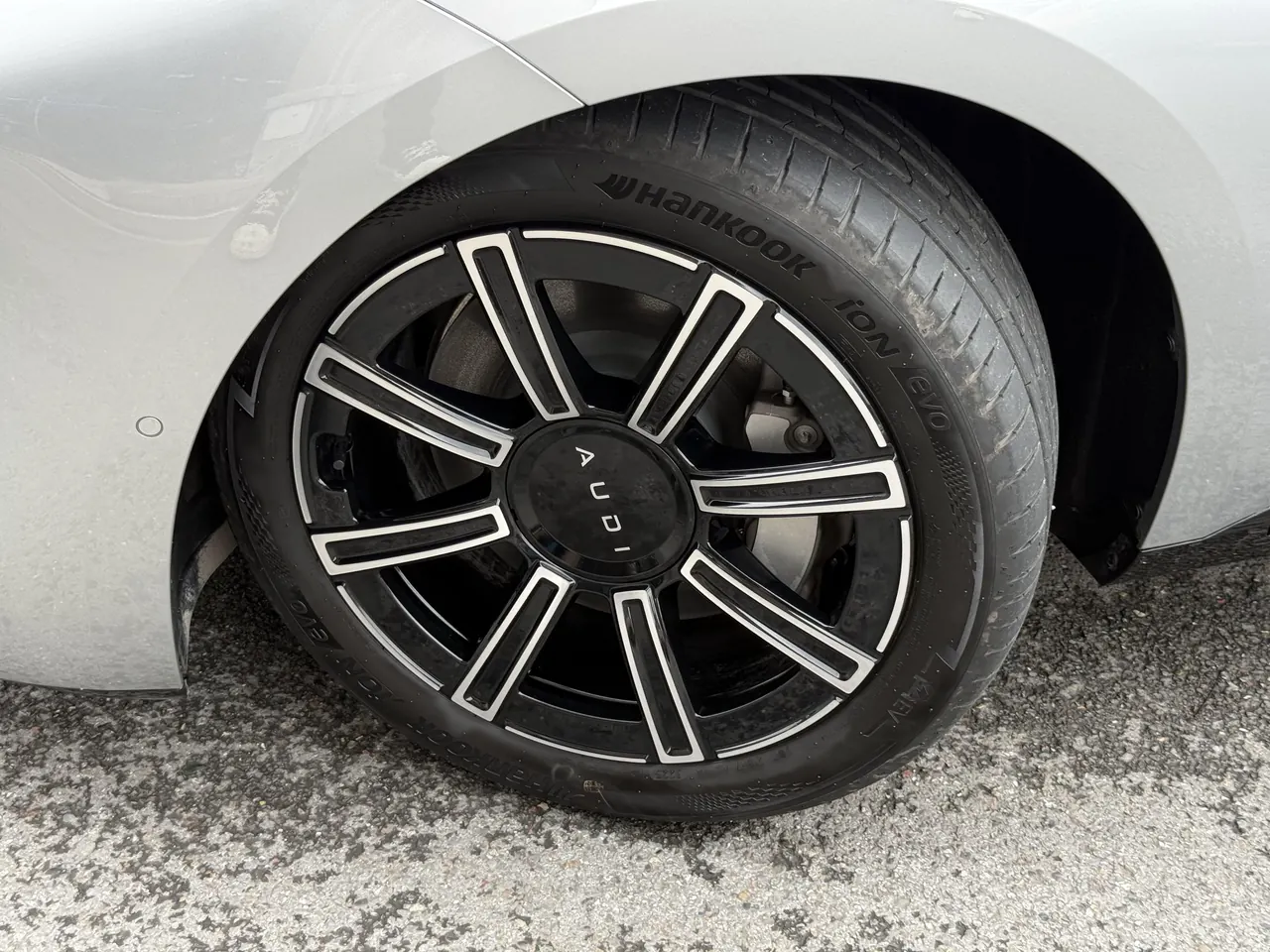 AUDI 2026 E5 Sportback Pioneer Plus Automatic 4