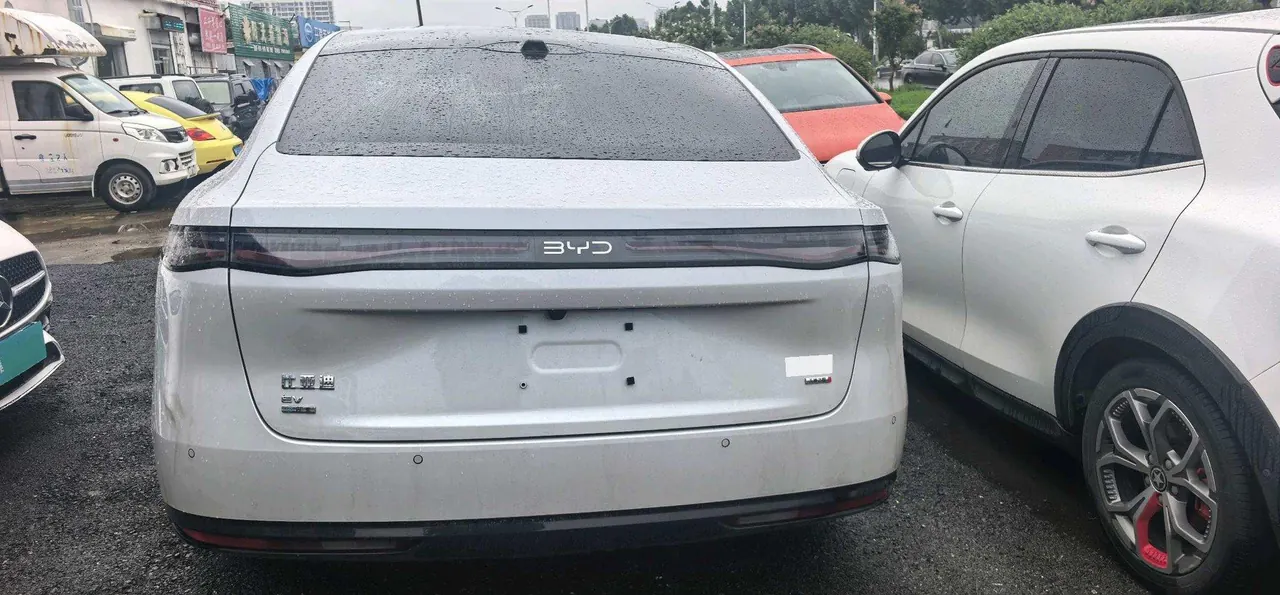 BYD 2026 seal 08 EV 785KM four-wheel drive flagship automatic gear 3