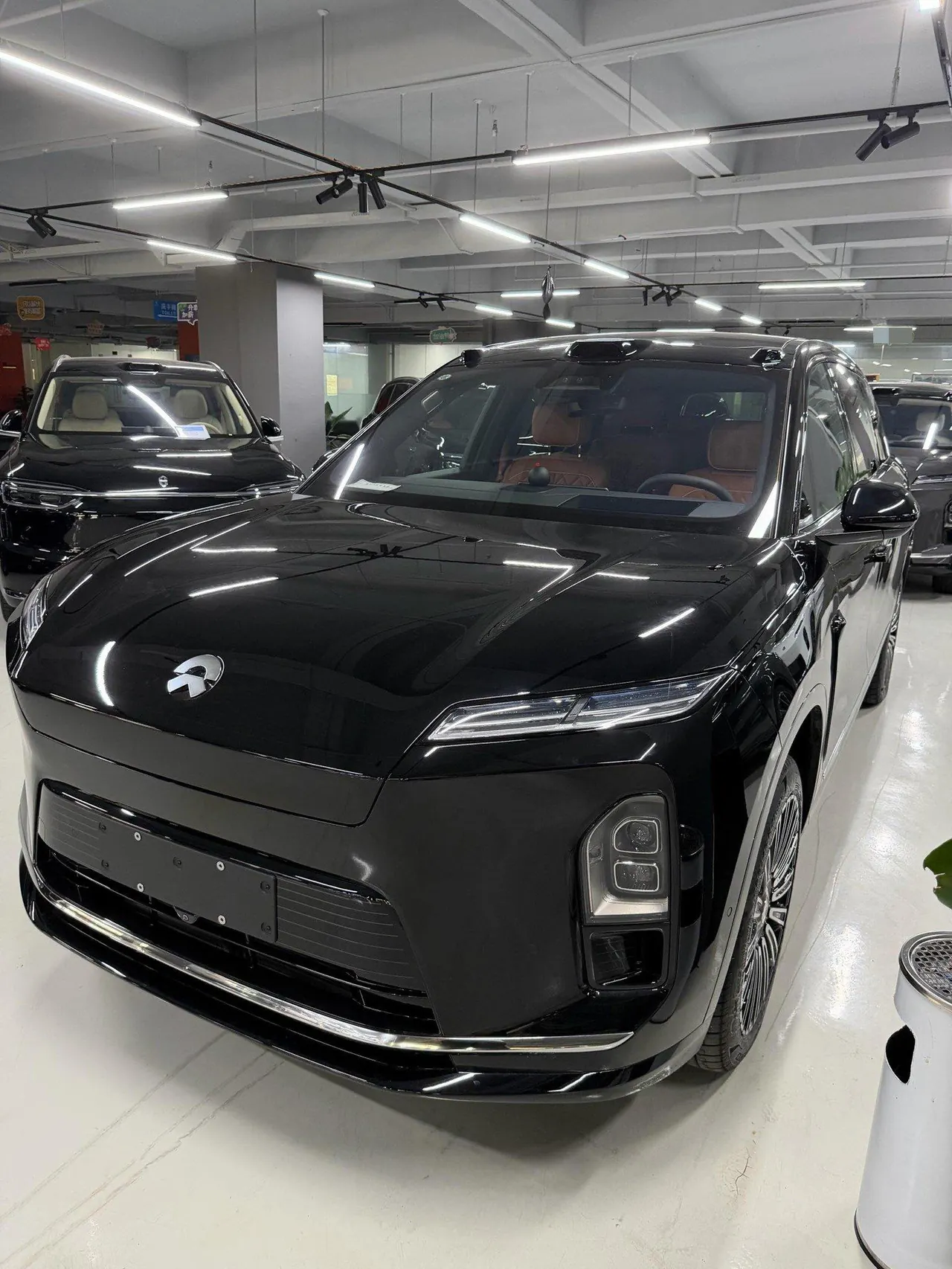 NIO 2026 ES8 6-seat executive deluxe automatic gear - View 1