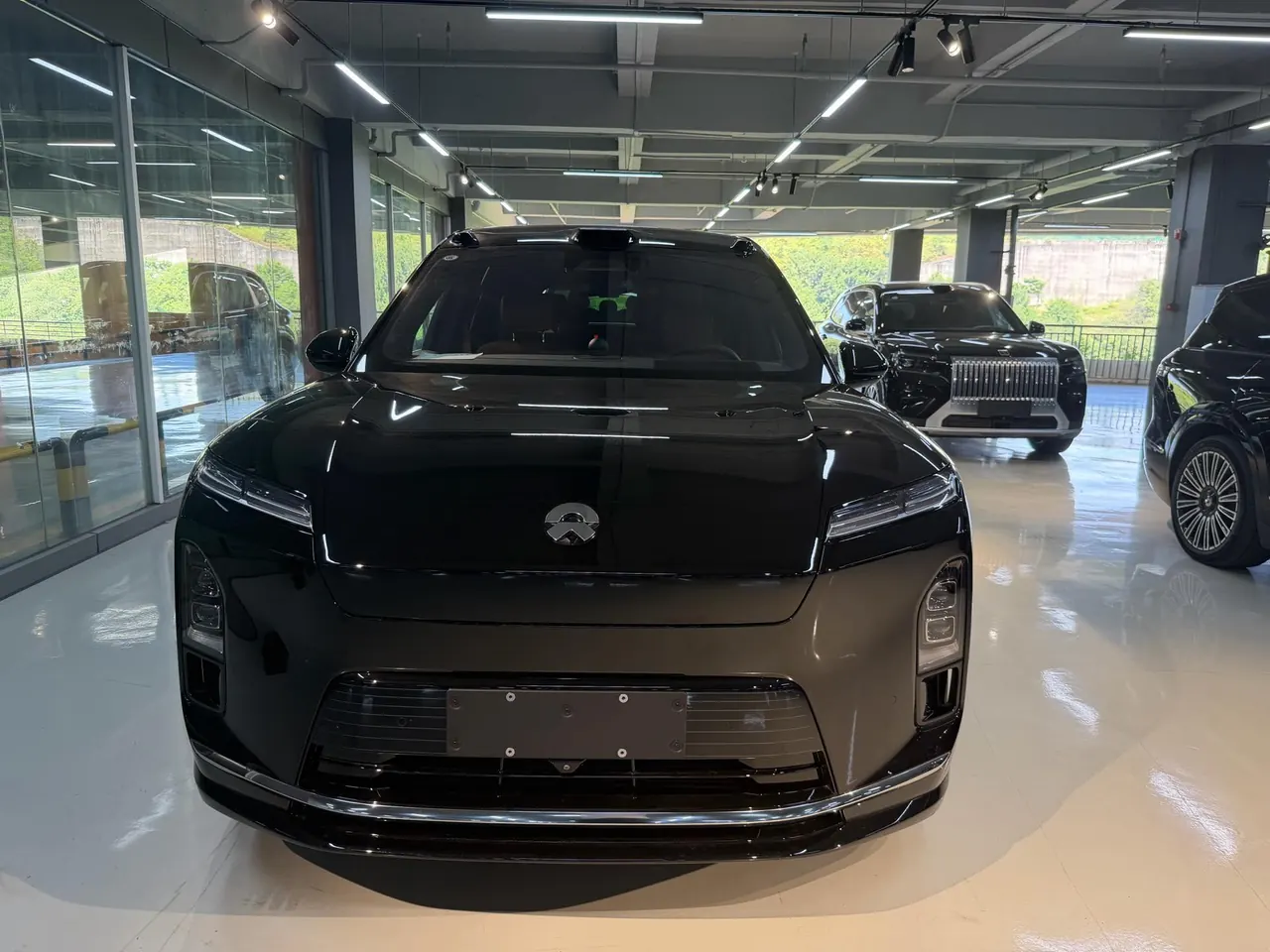 NIO 2026 ES8 6-seat executive deluxe automatic gear 3
